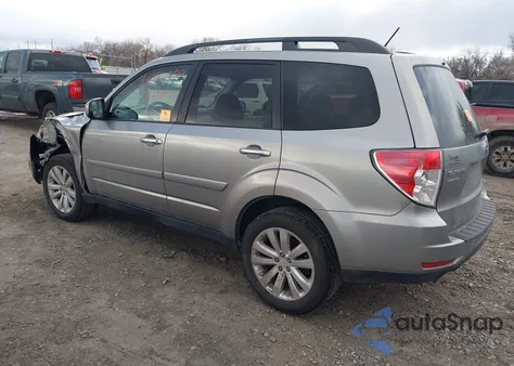 2011 Subaru Forester 2.5X Premium z USA, uszkodzony, nr VIN JF2SHADC4BH760286